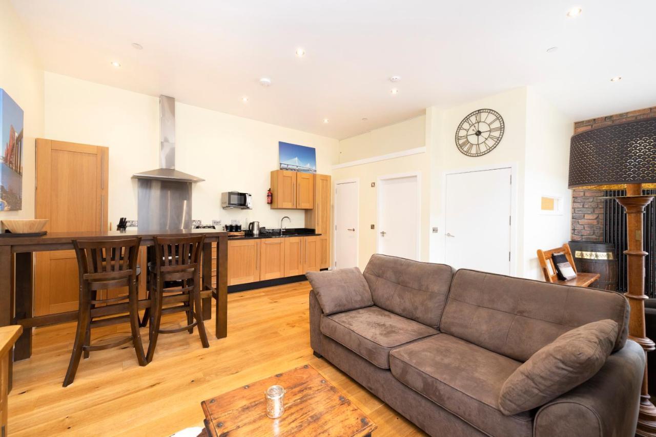 Appartement Joivy 1 Bed Flat In Old Town, Next To St Giles Cathedral à Édimbourg Extérieur photo